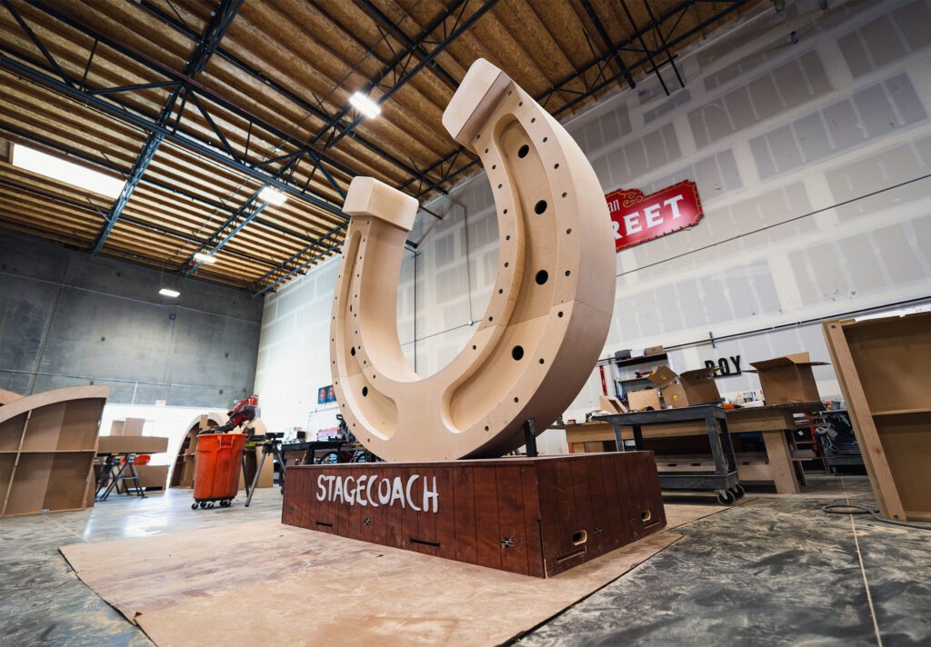 Stagecoach horseshoe custom structure