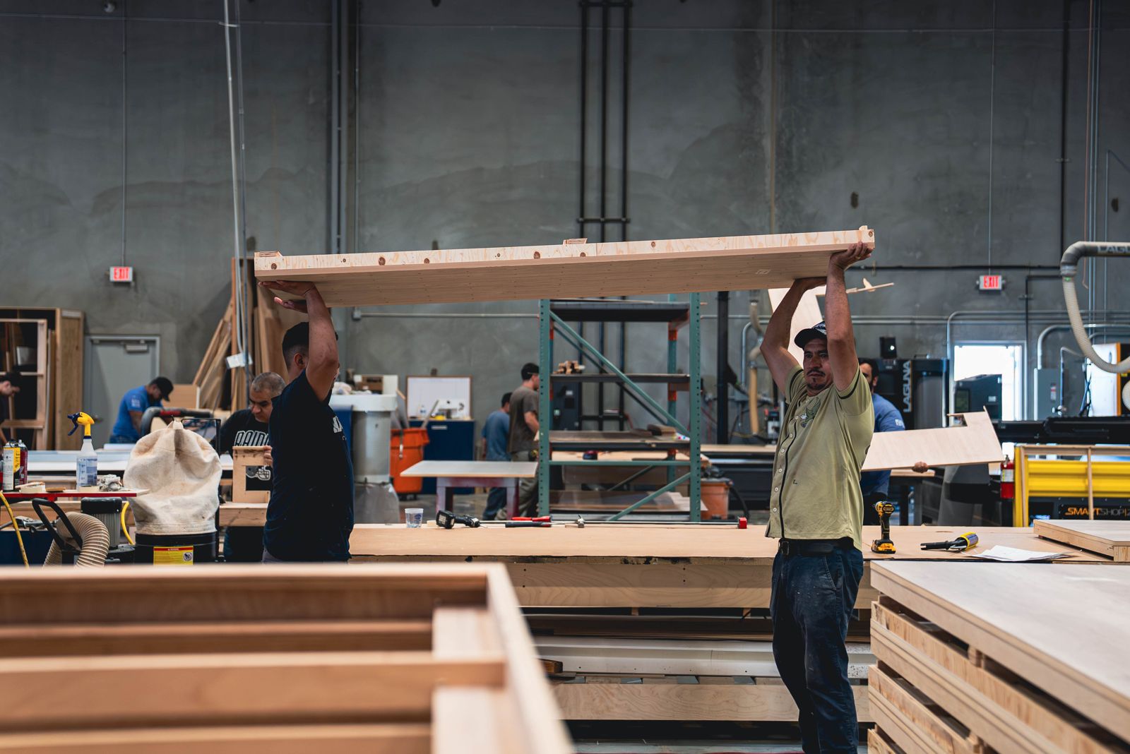 Steadfast crew assembling a build