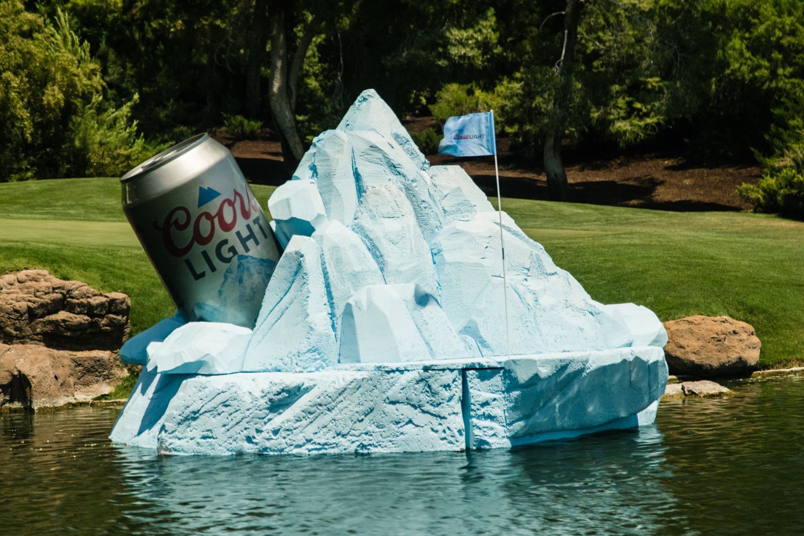Coors Light Iceberg — detail