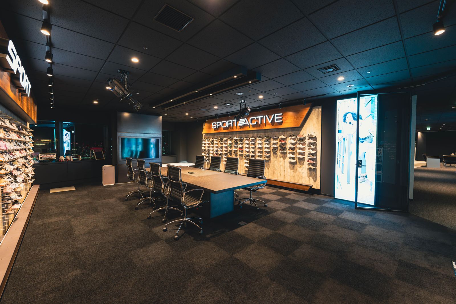 Skechers Showroom — FIG. 04 — SPORT ZONE